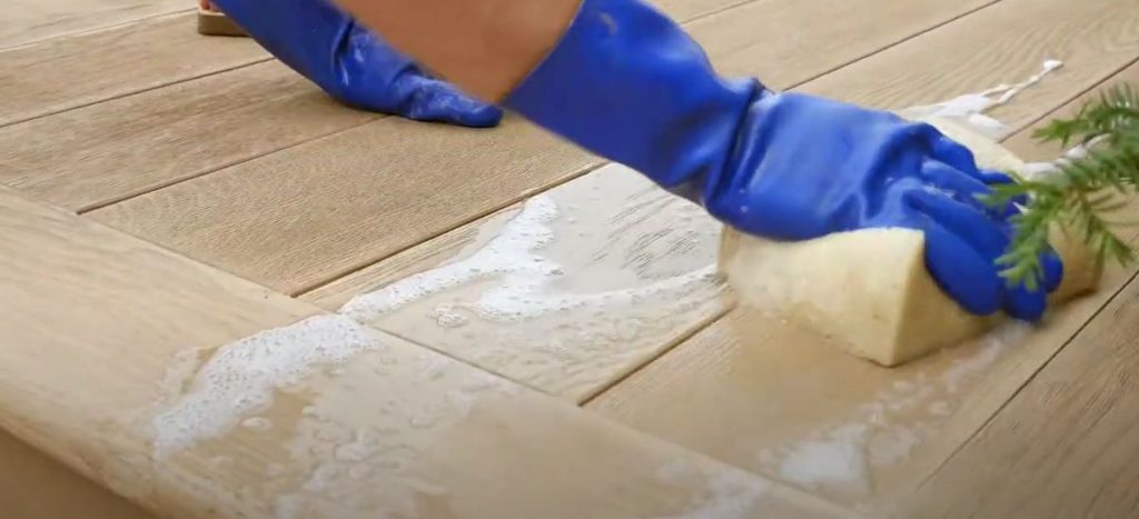 Deck Cleaning 101: How to Clean a Composite Deck in 5 Easy Steps